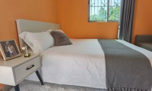 🏡8号线房东直租无中介费，压一付一,    长租免房