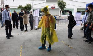 白马服装市场3月初复市，越秀举行复市防疫演练
