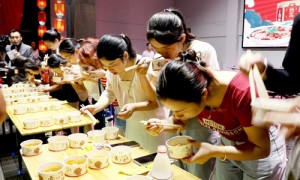 火热启幕 “辣妹”挑战赛现场太“火辣”！