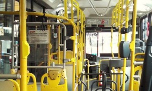 疫情复工复产广州公交乘客增多 怎样避免车厢人多带来的风险？